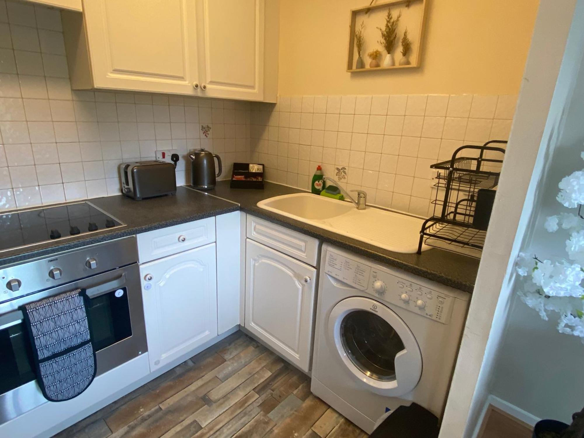 Lovely 2 Dbl Bed Apartment Near Heaton Park And North Manchester Hospital With Parking Zewnętrze zdjęcie