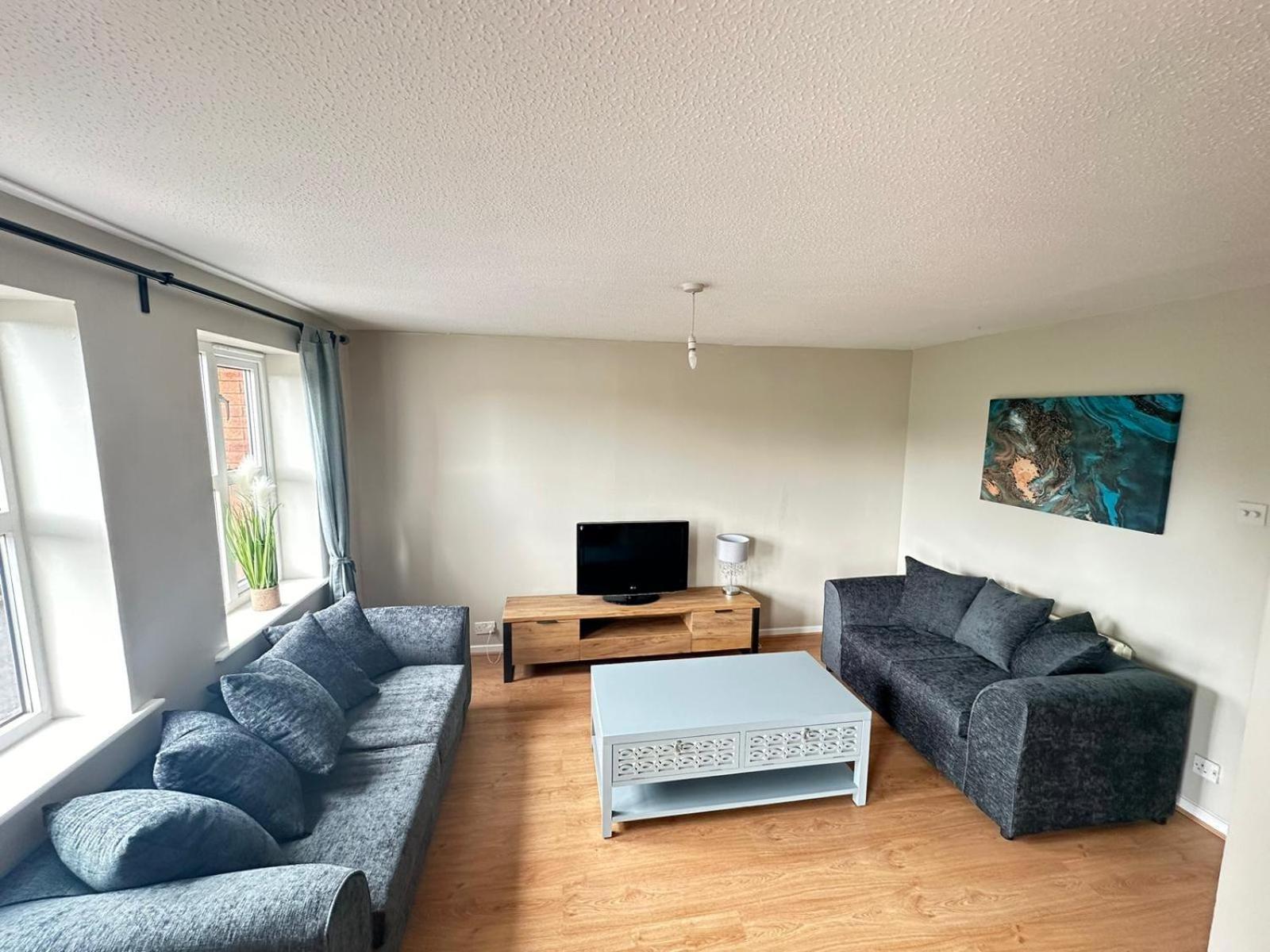 Lovely 2 Dbl Bed Apartment Near Heaton Park And North Manchester Hospital With Parking Zewnętrze zdjęcie